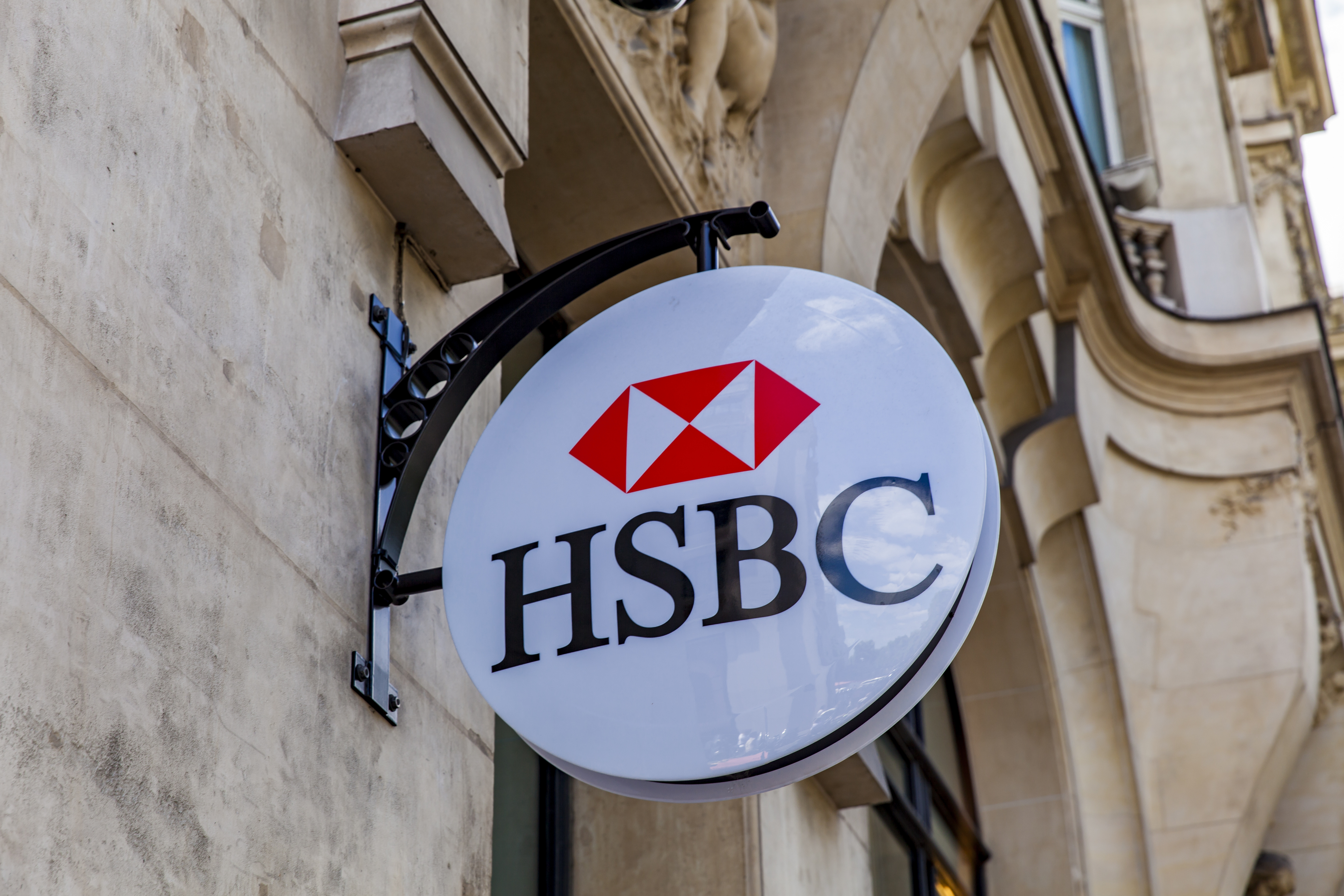 JLL IN HSBC CONTRACT EXTENSION  