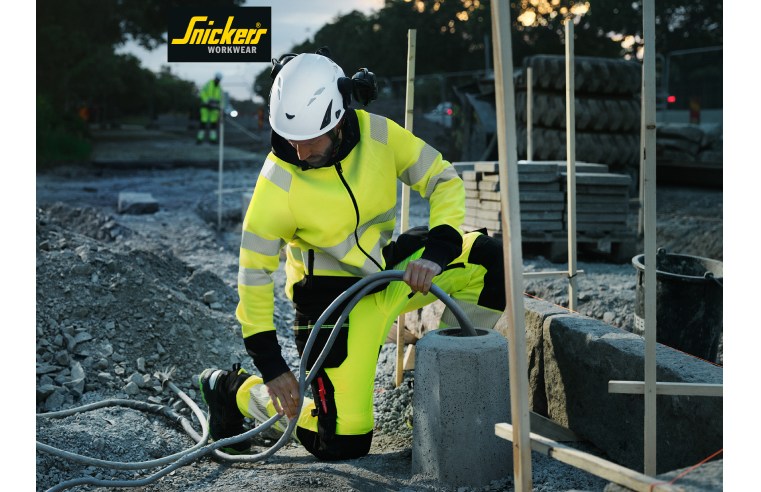 MAKE YOURSELF SEEN WITH SNICKERS WORKWEAR
