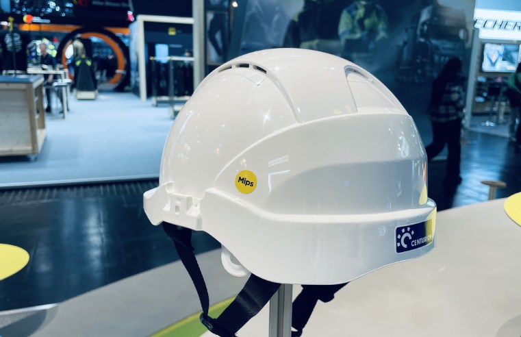 INTRODUCING THE CENTURION CONCEPT SAFETY HELMET WITH MIPS TECHNOLOGY