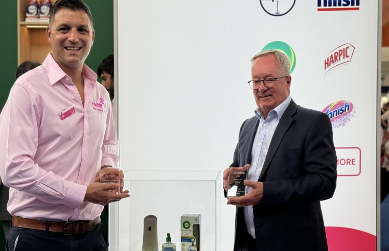 FIRST PLACE TOMORROW'S FM AWARDS TROPHY PRESENTED TO RECKITT